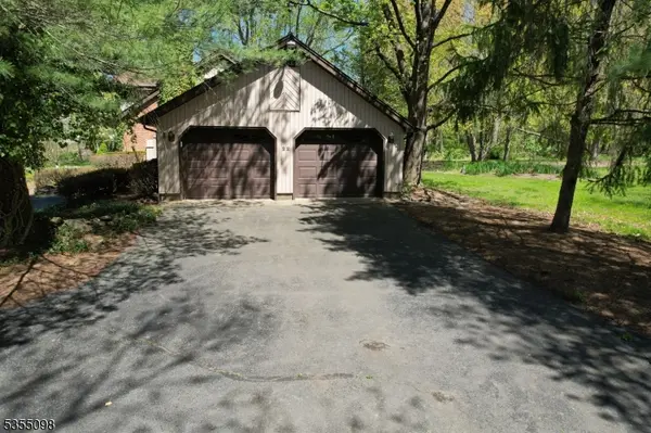 22 Pine Hill Rd, Delaware Twp., NJ 08559