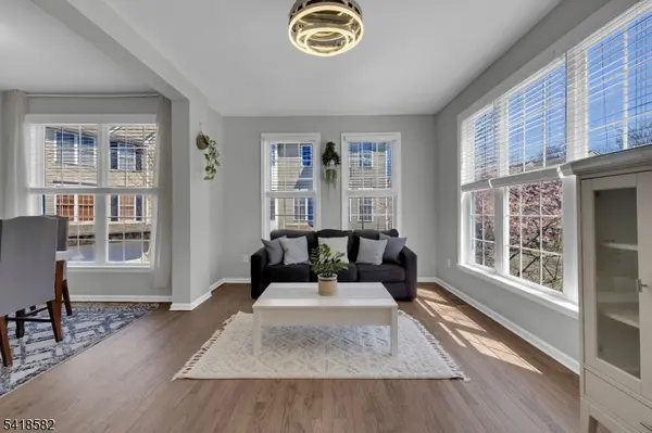 140 Arrowgate Dr, Randolph Twp., NJ 07869