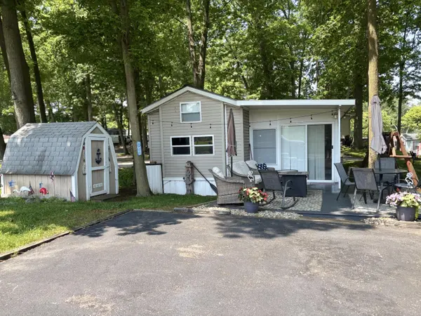 734 Fountain LN, Kinderhook Twp, MI 49036