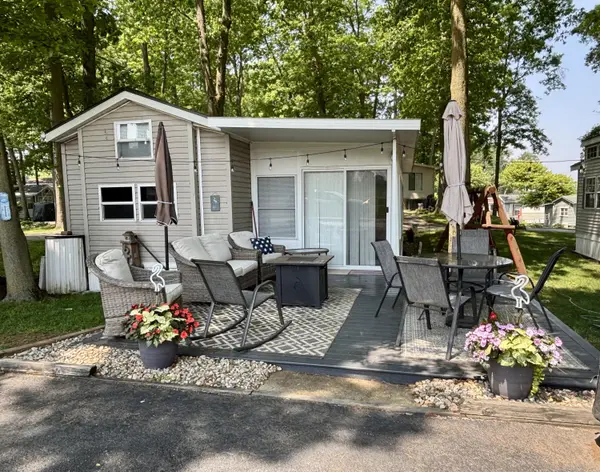 734 Fountain LN, Kinderhook Twp, MI 49036