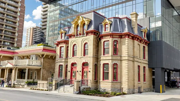 634 Church ST #1407, Toronto C08, ON M4Y 0G9