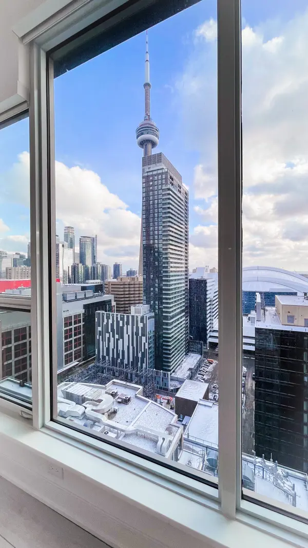 35 Mercer ST #2116, Toronto C01, ON M5V 1H2