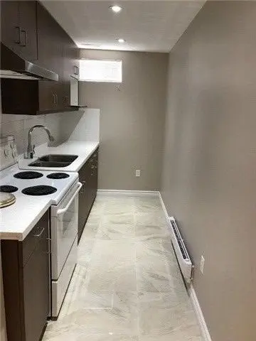 458 Brock AVE #Bsmt, Toronto C01, ON M6H 3N3