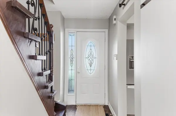 87 Thorp CRES, Ajax, ON L1T 3T4