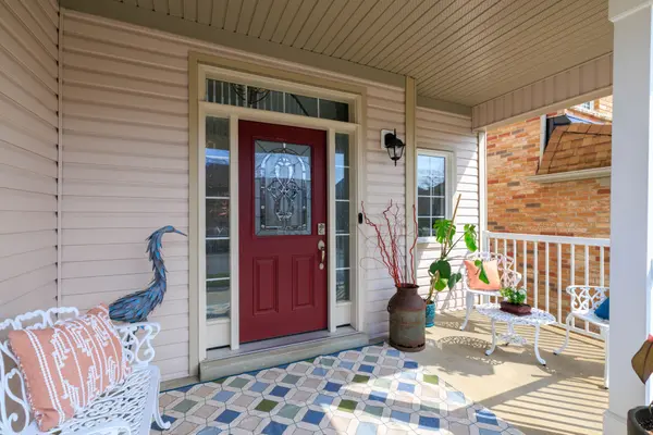 16 Bardawill AVE, Georgina, ON L4P 0E7