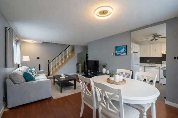 23 Meadow LN #7, Barrie, ON L4N 7K3