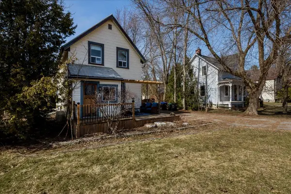 4 Gray ST, Severn, ON L0K 1E0