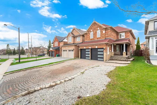 7059 Magistrate TER, Mississauga, ON L5W 1E5