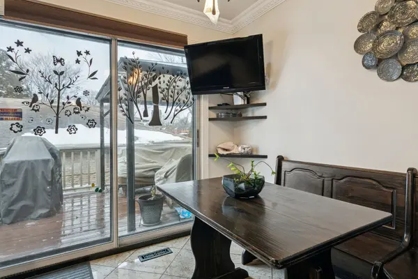 2078 Stanfield RD, Mississauga, ON L4Y 1R5