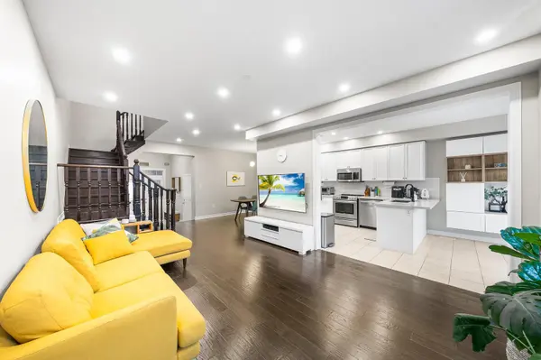 3275 Stalybridge DR #58, Oakville, ON L6M 0L2