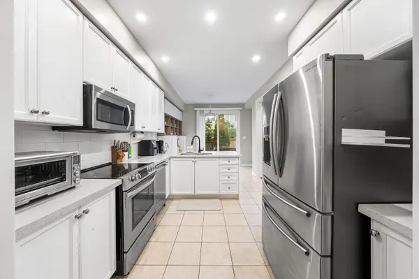 3275 Stalybridge DR #58, Oakville, ON L6M 0L2