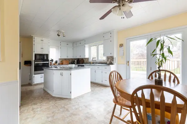 306 Spetz AVE, Powassan, ON P0H 1Z0