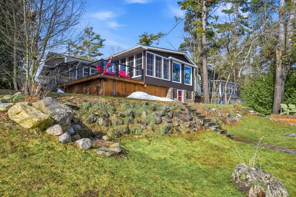 550 Sixth ST #2, Gravenhurst, ON P1P 1M2