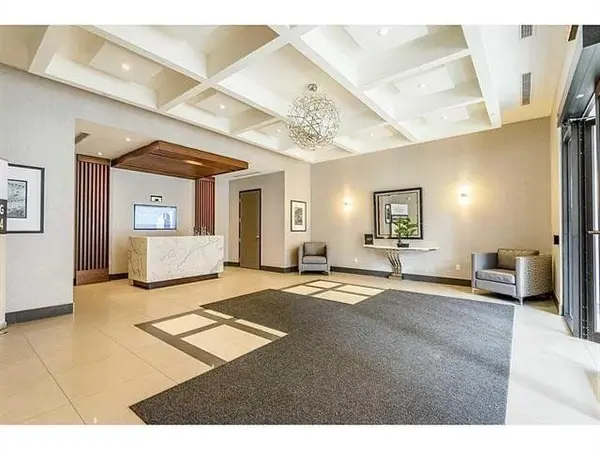 150 Main ST W #302, Hamilton, ON L8P 1H8