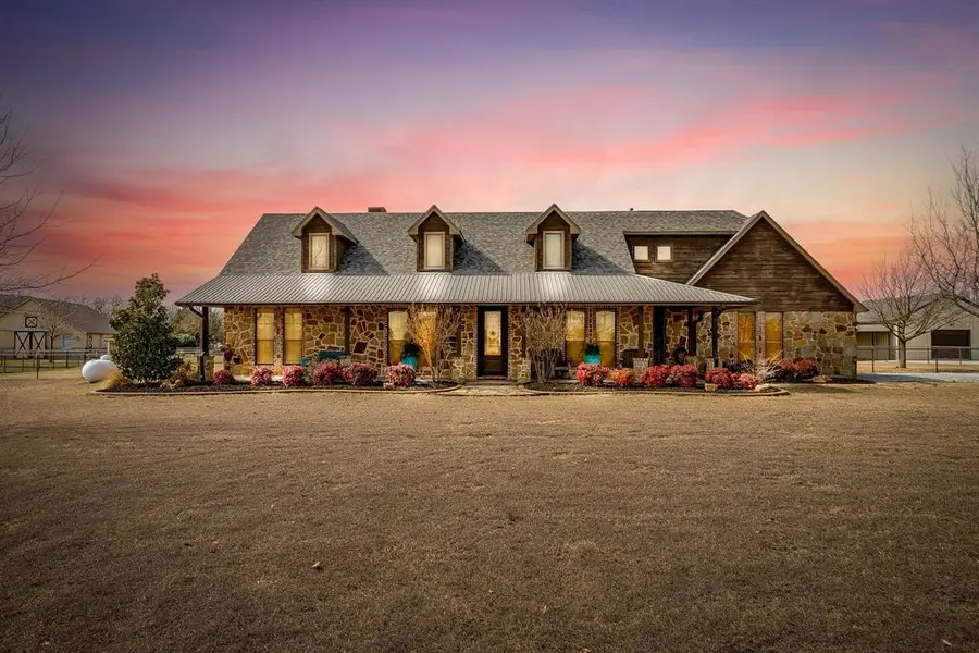 160 Goodnight Trail, Rhome, TX 76078