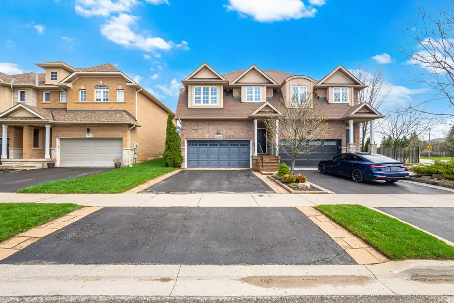 2386 Stone Glen CRES, Oakville, ON L6M 0C7