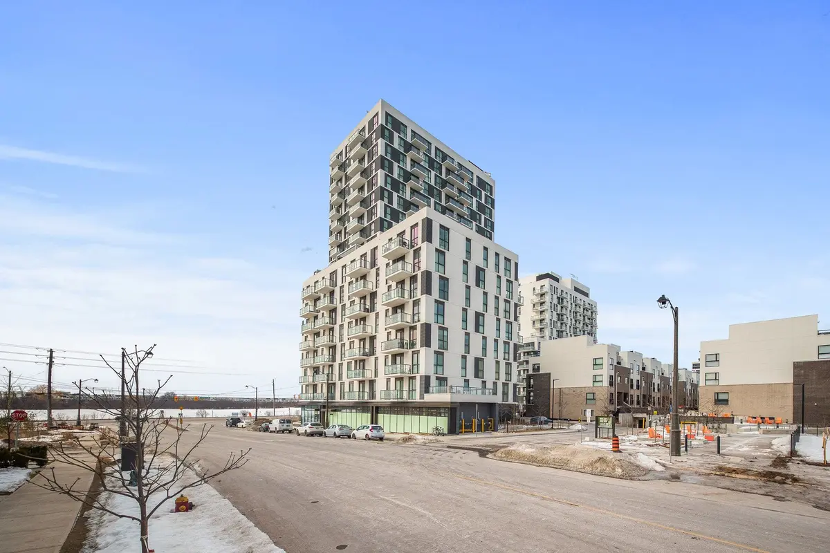 335 Wheat Boom DR #416, Oakville, ON L6H 7Y1