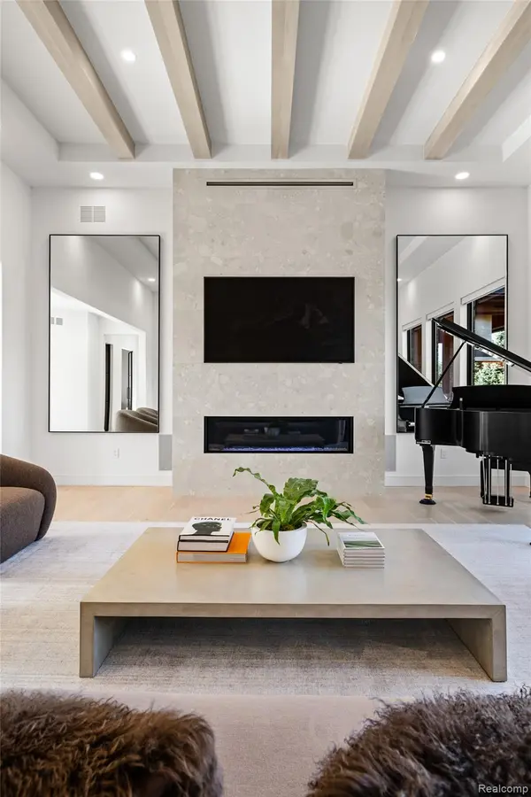 3026 Heron French Provincial, Bloomfield Hills, MI 48302