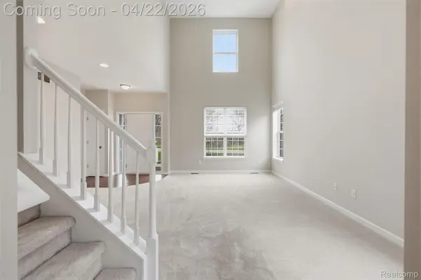 41594 Mitchell RD, Novi, MI 48377