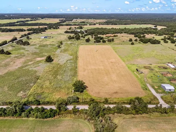 836 County Road 1895, Sunset, TX 76270