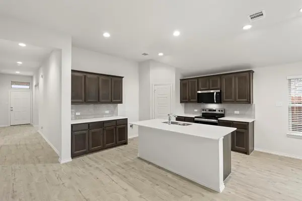 3253 Mercer Drive, Royse City, TX 75189