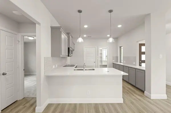 1621 Meadow Crest, Aubrey, TX 76227