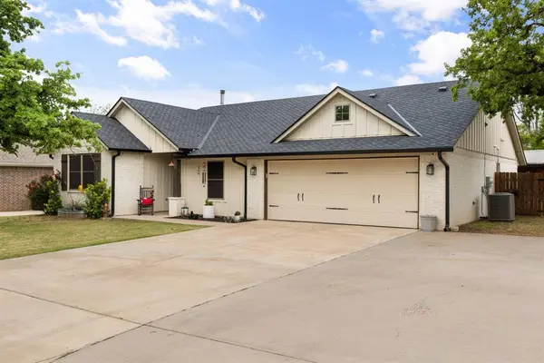 208 N Oak Lane, Tolar, TX 76476