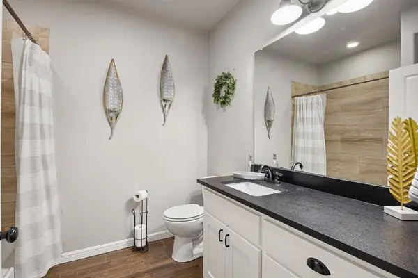 208 N Oak Lane, Tolar, TX 76476