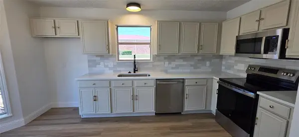 8194 Waterside Trail, Fort Worth, TX 76137