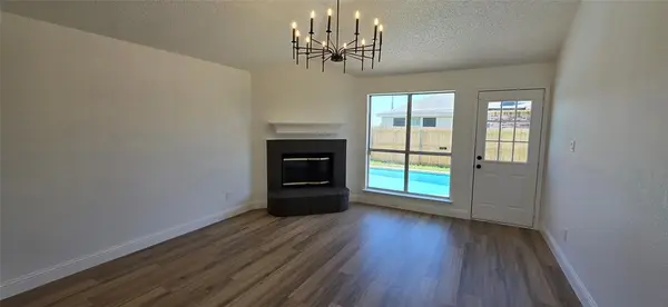 8194 Waterside Trail, Fort Worth, TX 76137