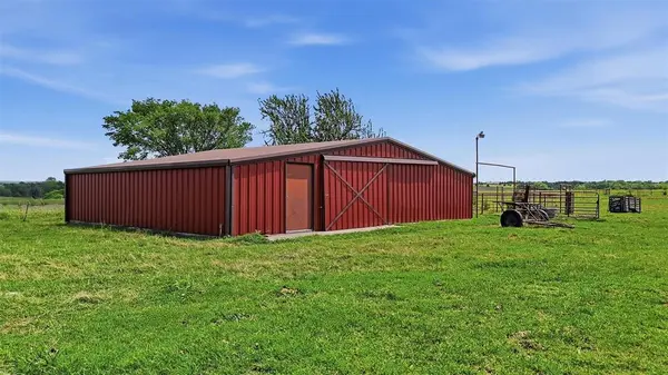 562 Lazy S Ranch Road, Gunter, TX 75058
