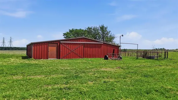 562 Lazy S Ranch Road, Gunter, TX 75058