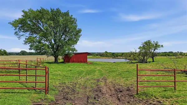 562 Lazy S Ranch Road, Gunter, TX 75058