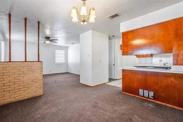 724 E Mustang Street, Crowley, TX 76036