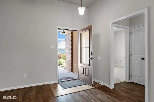 652 Riverscape Drive, Shreveport, LA 71104