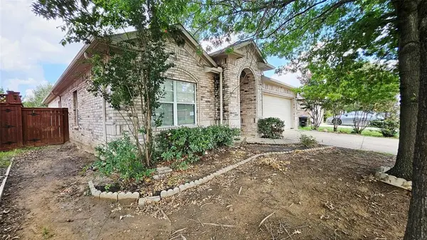3121 Evangeline Road, Fort Worth, TX 76140