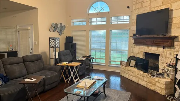 129 Quail Run Road, Red Oak, TX 75154