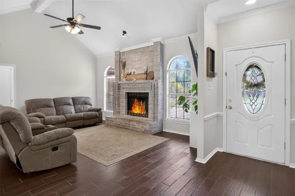 7020 Live Oak Drive, North Richland Hills, TX 76182