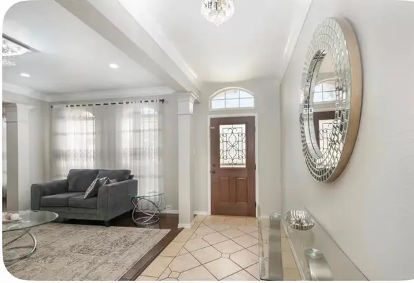 2144 Brookgate Drive, Grapevine, TX 76051