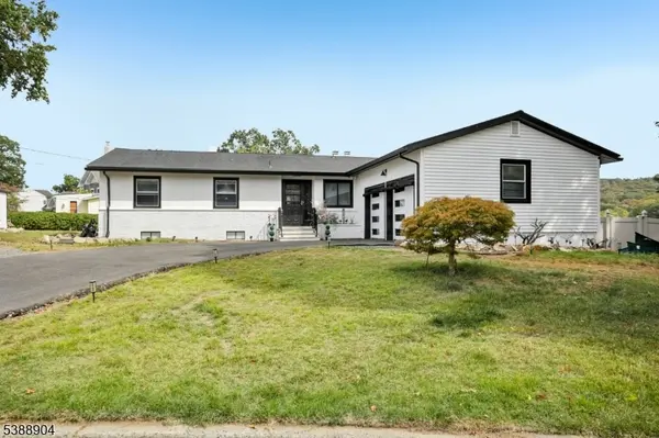 112 Park Pl, Pompton Lakes Boro, NJ 07442