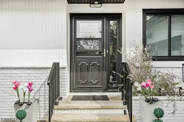 112 Park Pl, Pompton Lakes Boro, NJ 07442