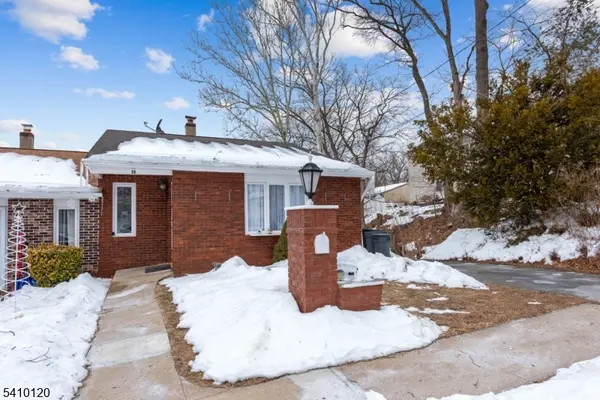 13 James St, Dover Town, NJ 07801