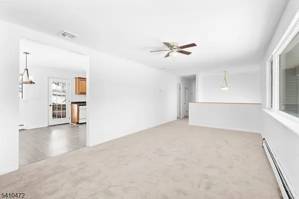 2 Beemer Rd, Wantage Twp., NJ 07461