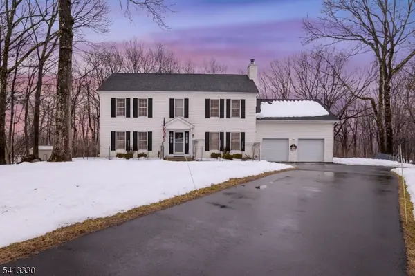 19 Midland Dr, Liberty Twp., NJ 07838