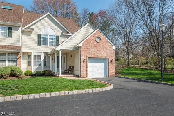 2 Cooper Ln, Long Hill Twp., NJ 07946