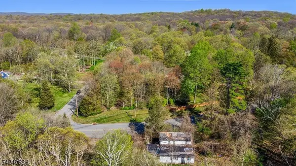 126 Meriden Rd, Rockaway Twp., NJ 07866