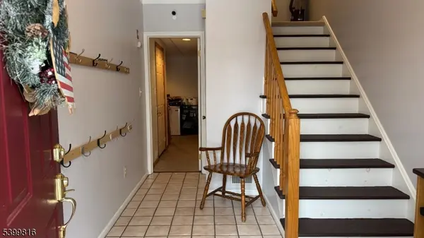 117 Pinehurst Dr, Washington Twp., NJ 07882