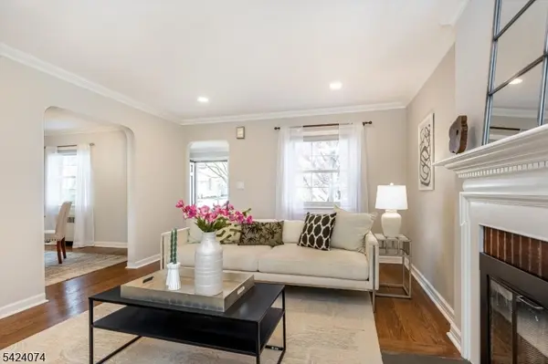 16 Cross Pl, Glen Ridge Boro Twp., NJ 07028