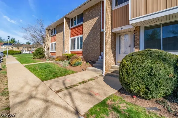 68 Chestnut Ct, Hillsborough Twp., NJ 08844