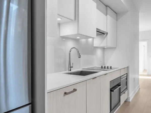 99 Broadway AVE #105, Toronto C10, ON M4P 0E3